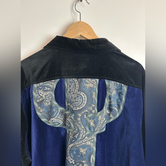 Vintage Velvet Shacket - Picture 7 of 8